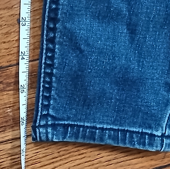 Kensie Jeans - Women's Denim Stretch Skinny Style Embroidered Jeans. Size 6/28 - Picture 7 of 9